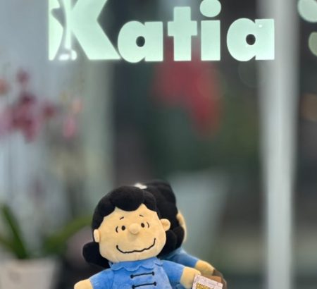 peluche-lucy-van-pelt-peanuts-vestido-azul-clasico-floreria-katia-tapachula